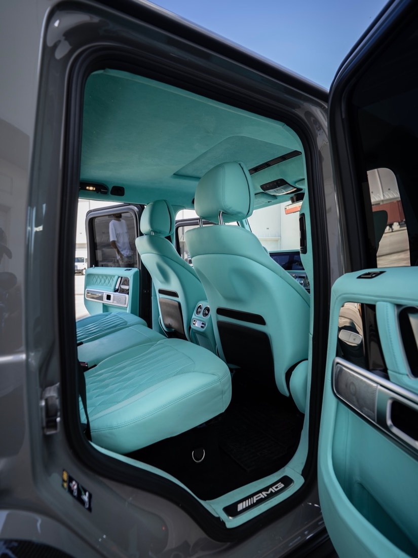 Mercedes-AMG G63 — Black side moldings with sequential LED lighting